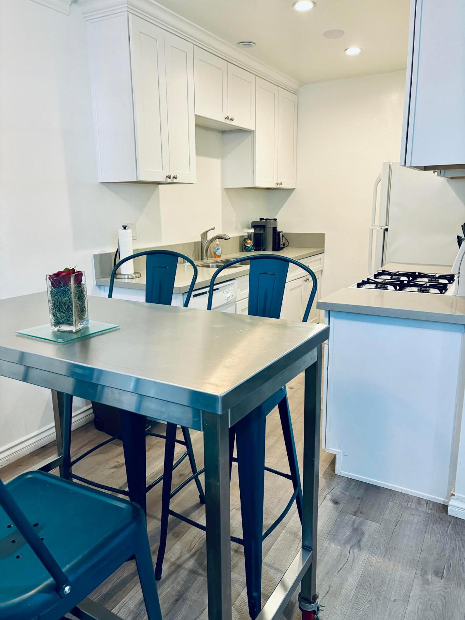 Century City Condo By Westfields Лос Анджелис Екстериор снимка